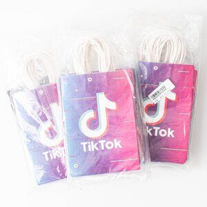 NEW TikTok Gift Party Bags 72 Count (3‎ packs of 24 each)